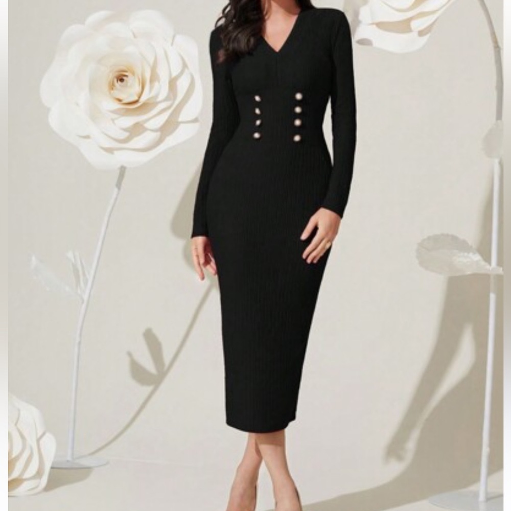 ShopEvelynne Black Long Sleeve Dress with Button Accents